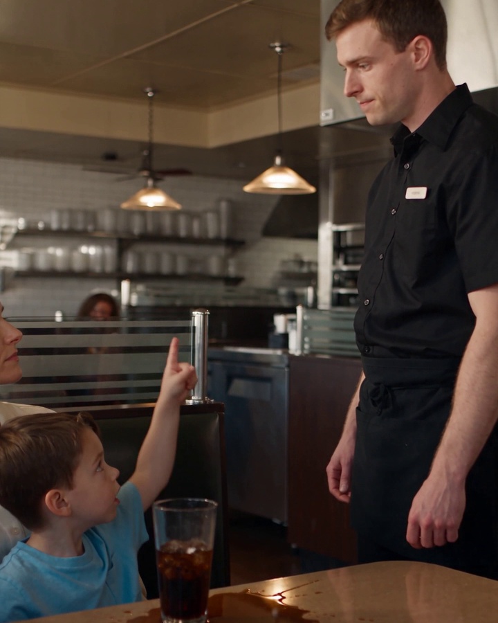 Waiter Jason Blamed Lucas for the Spilled Soda — Then the Restaurant Camera Showed Rachel What Really Happened