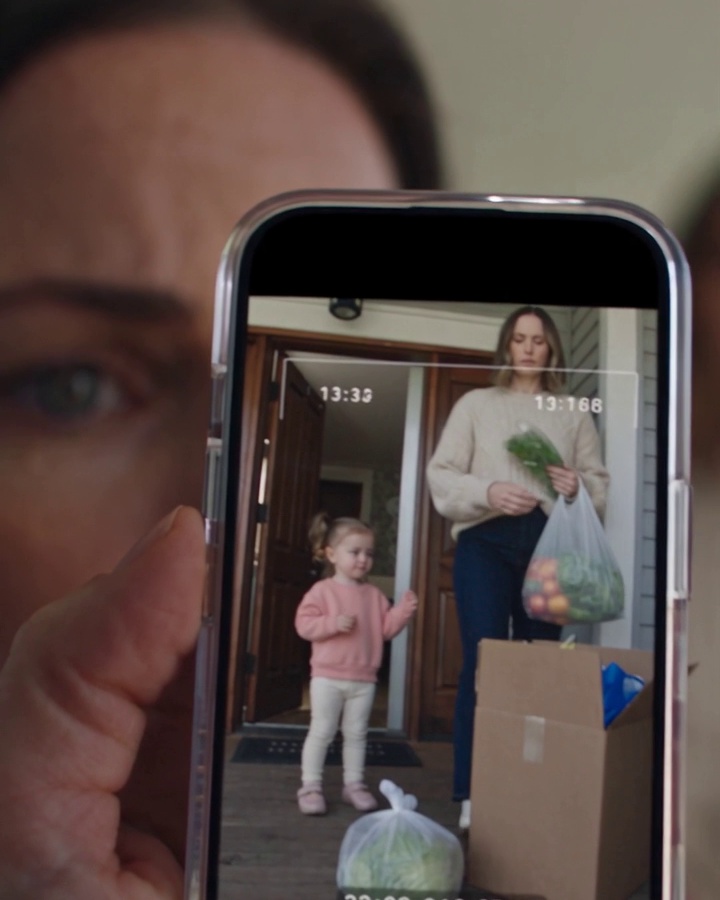 Mia Was Blamed for Taking Something From Aunt Rebecca’s Package — Then the Porch Camera Showed Who Really Reached Into the Box
