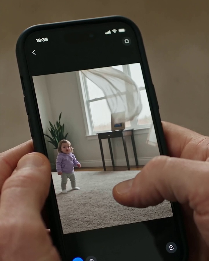 Mia Was Blamed for Knocking Down the Family Picture — Then the Security Camera Showed the Door Had Shaken It From the Table